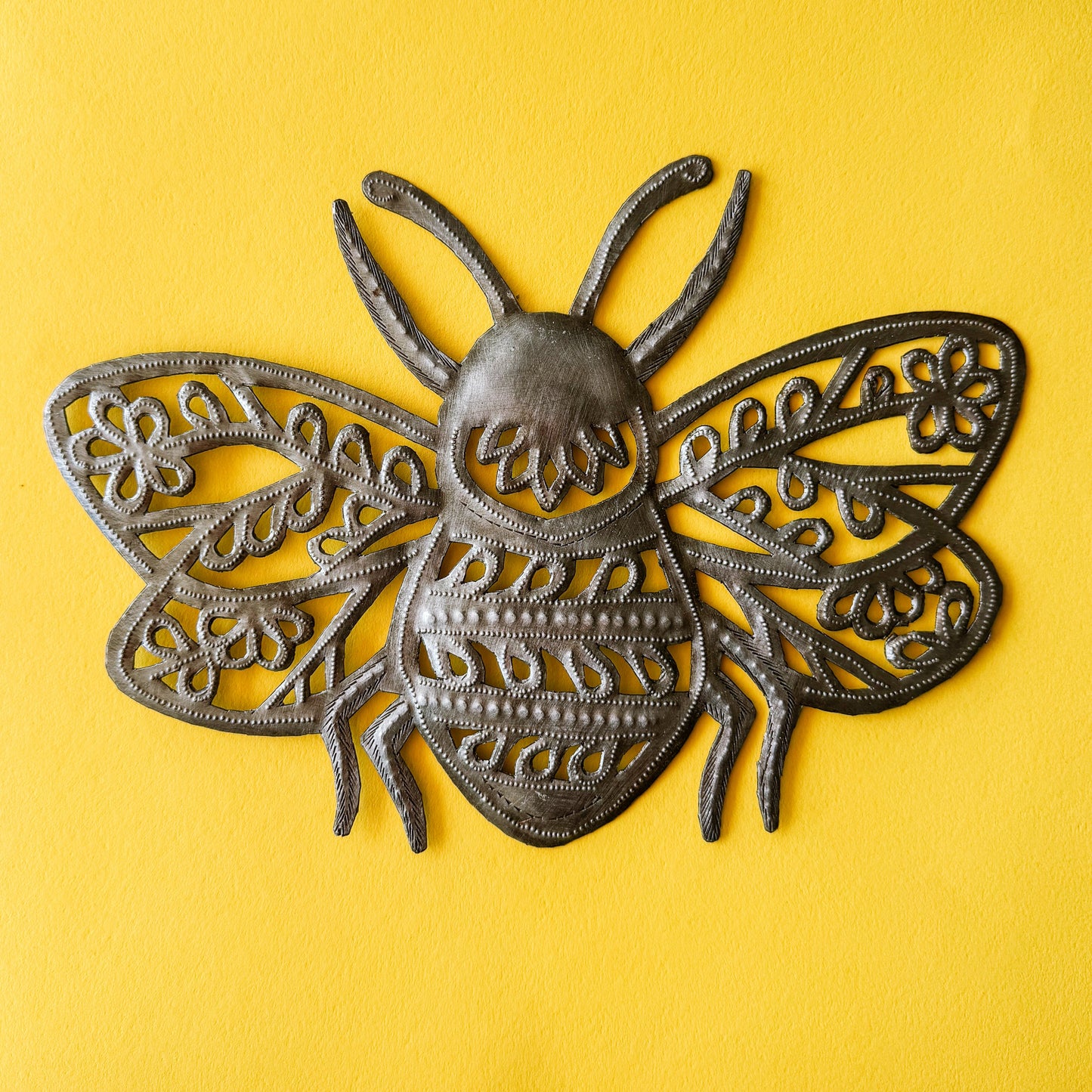 Small Bee Metal Art